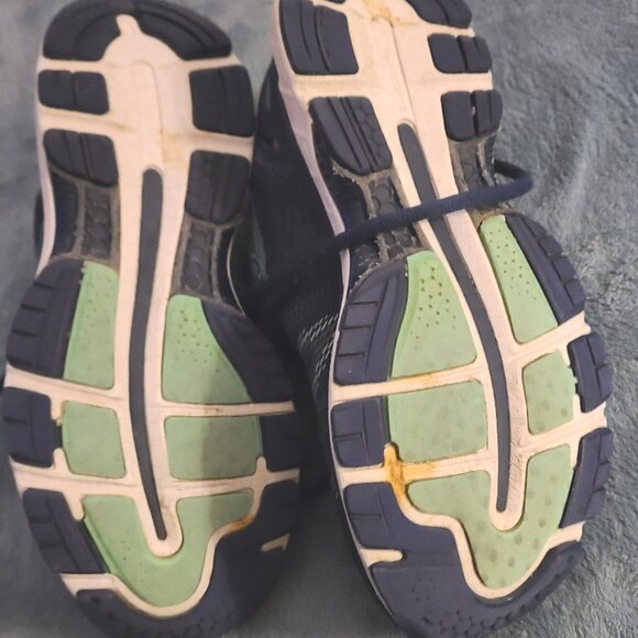 Ladie's ASICS 'Gel Nimbus 20' runners model T850N navy blue  Size 7.5 US - Picture 7 of 7